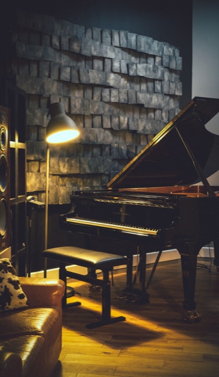 La Ciergerie Steinway B Concert piano